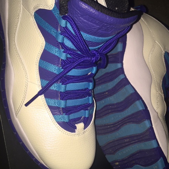 AIR JORDAN RETRO 10 “CHAROLETTE” SIZE 11 - Picture 3 of 6